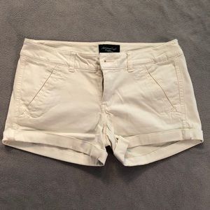American Eagle Midi shorts